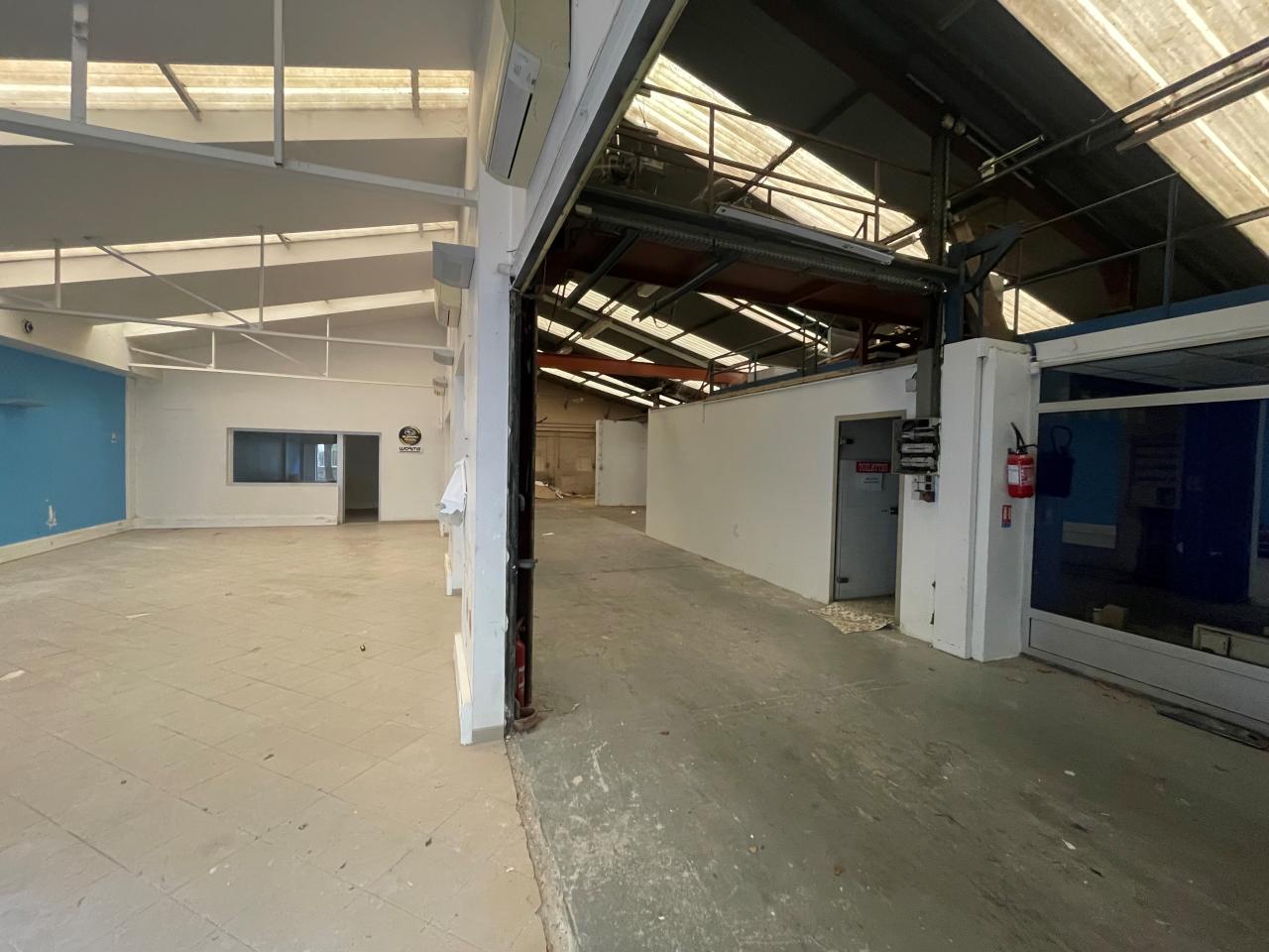 Vente local d'activité Issy-les-Moulineaux Hauts-de-Seine OVACT2536626 2