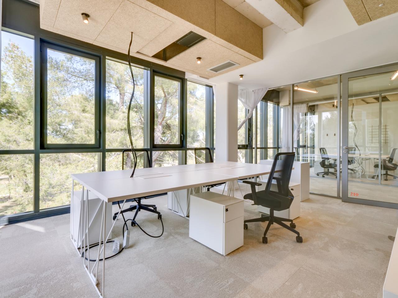 Location coworking Aix-en-Provence Bouches-du-Rhône OLBUR2115133 17