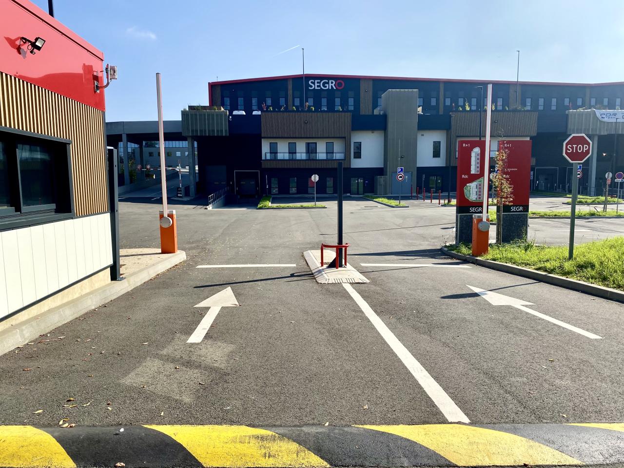 Location local d'activité Élancourt Yvelines OLACT2531311 2