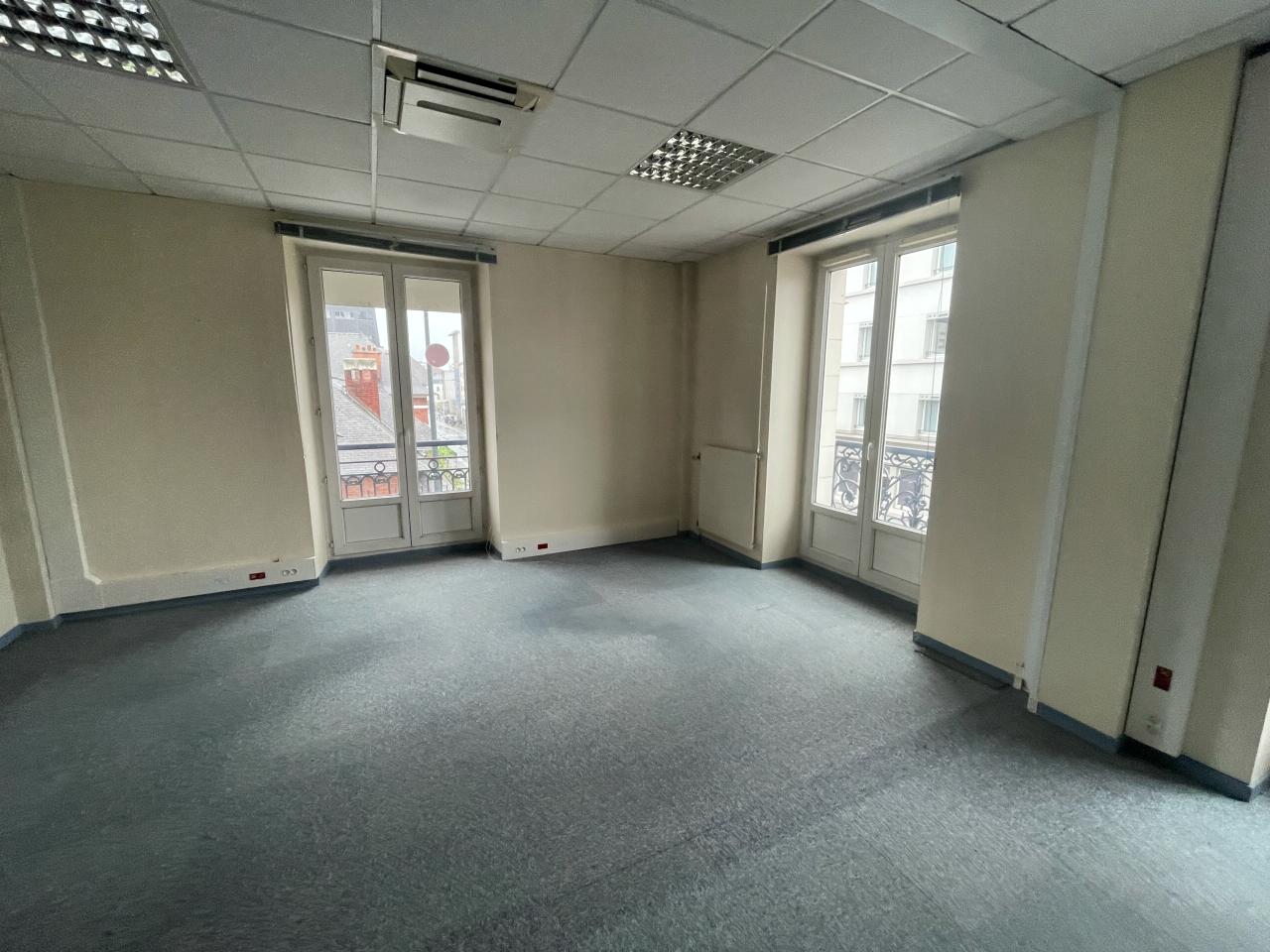 Location bureau Rennes Ille-et-Vilaine OLBUR2315439 8