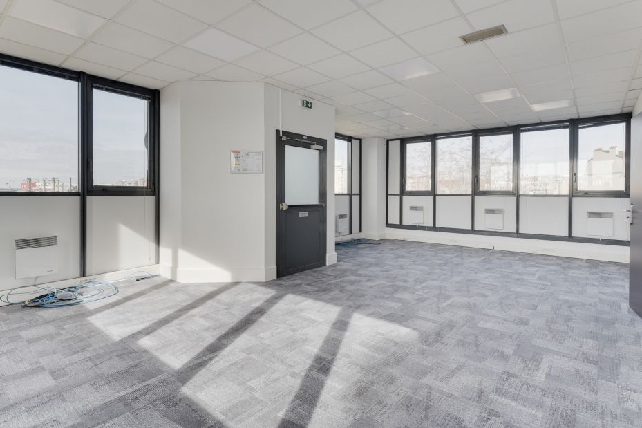Location bureau La Plaine Saint-Denis Seine-Saint-Denis OLBUR2106932 3