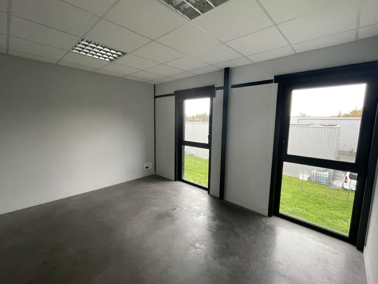 Vente local d'activité Thorigné-Fouillard Ille-et-Vilaine OVACT2534639 2