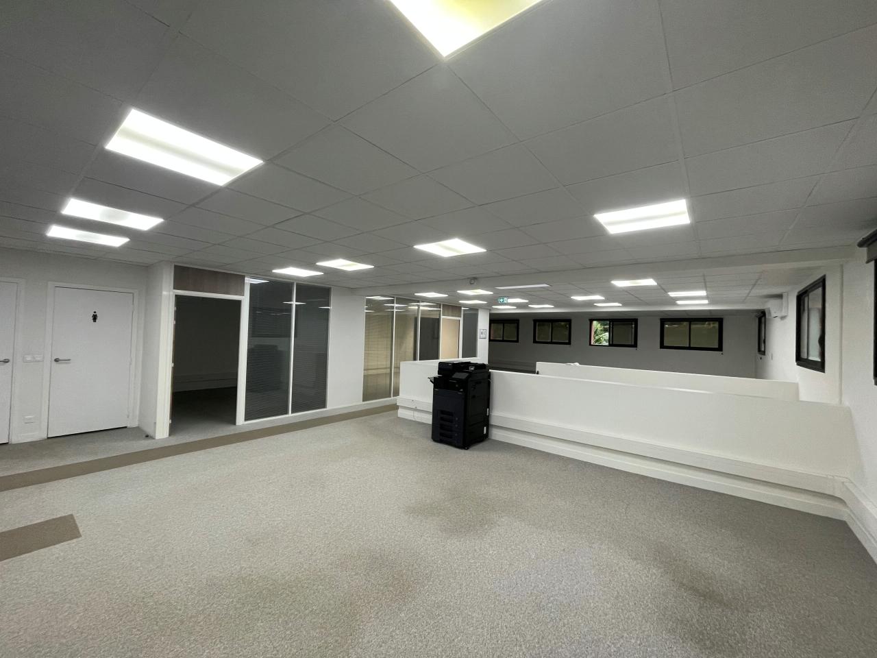 Location local d'activité Jouy-en-Josas Yvelines OLACT2426656 9