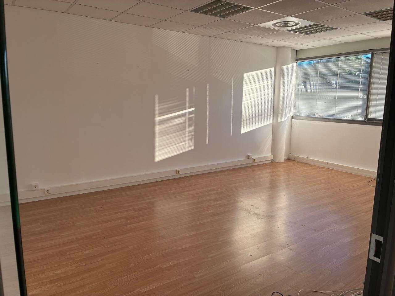 Location bureau Aix-en-Provence Bouches-du-Rhône OLBUR2117207 17