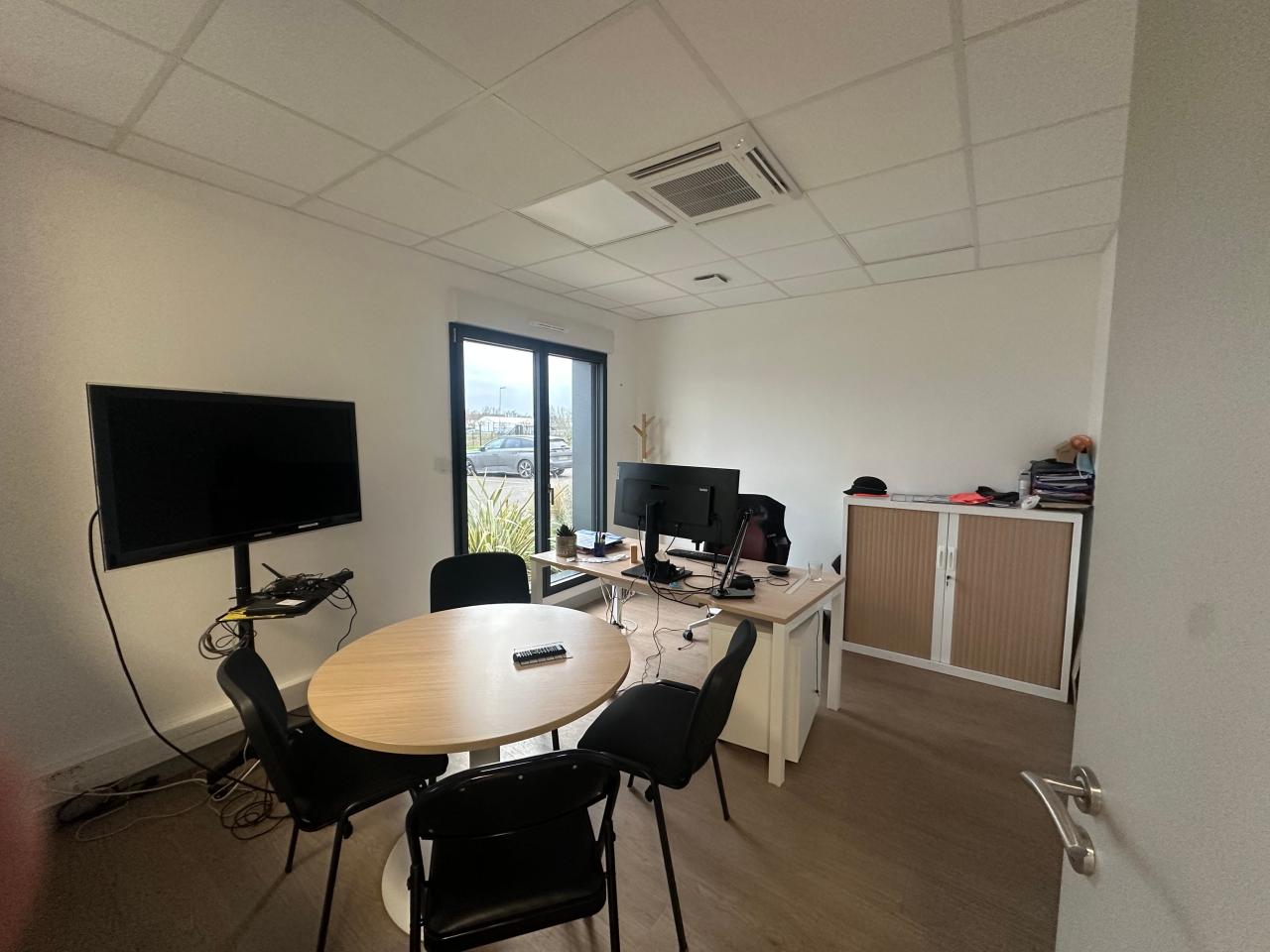 Location local d'activité La Ville aux Dames Indre-et-Loire OLACT2537885 10