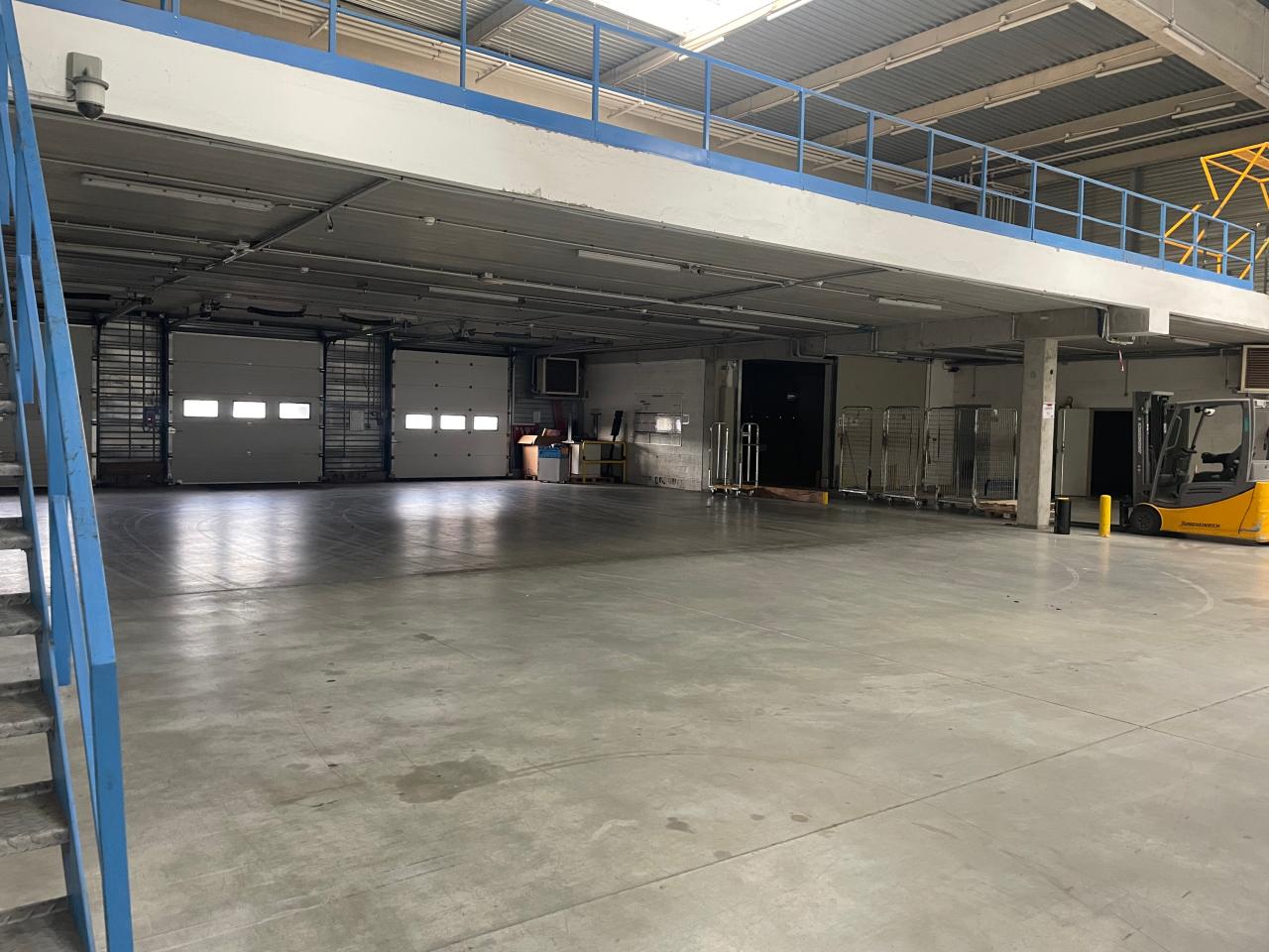 Location entrepôt classe a Chaussée-Saint-Victor Loir-et-Cher OLLOG2427736 1