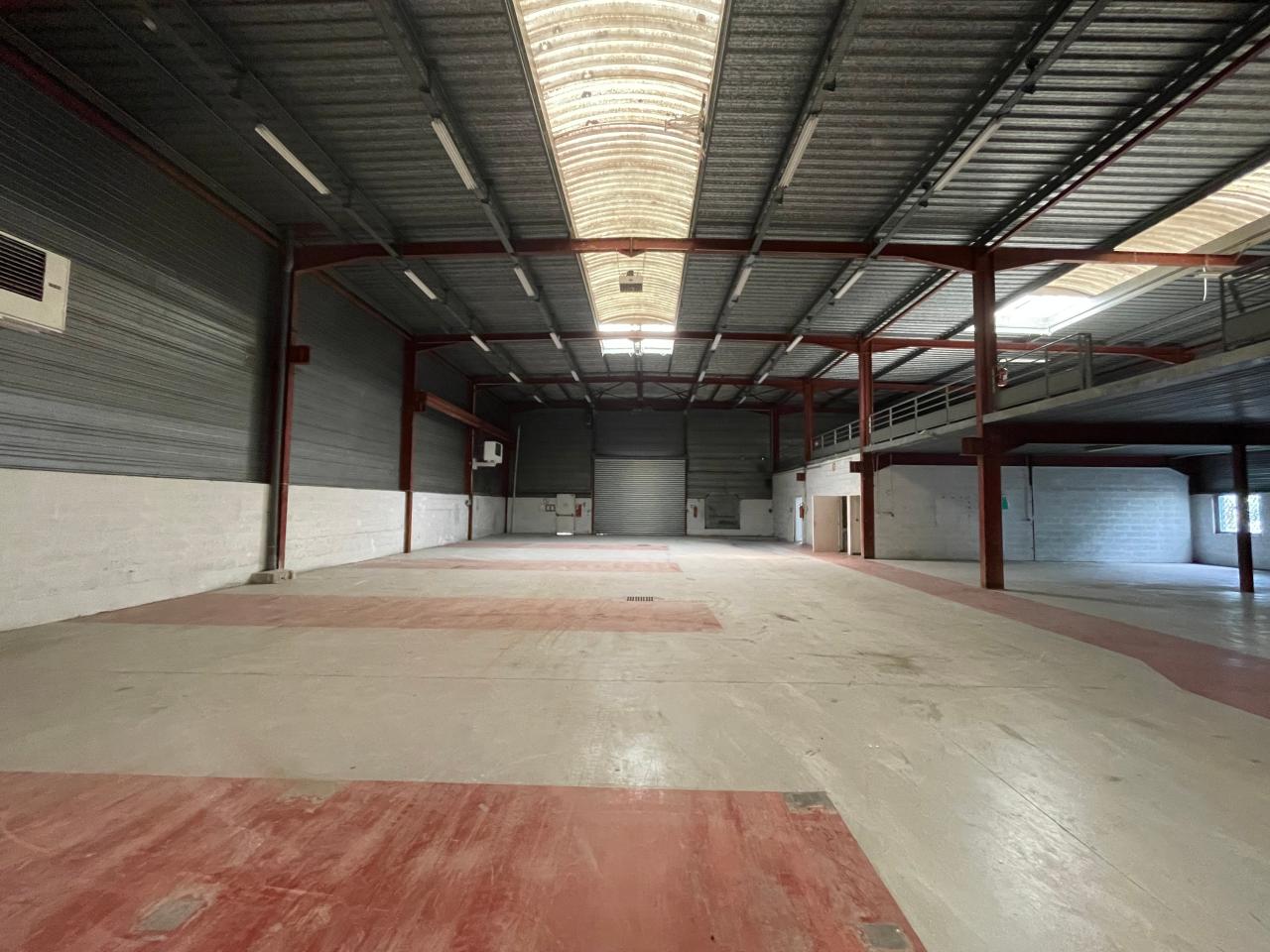 Vente local d'activité Coignières Yvelines OVACT2315861 15