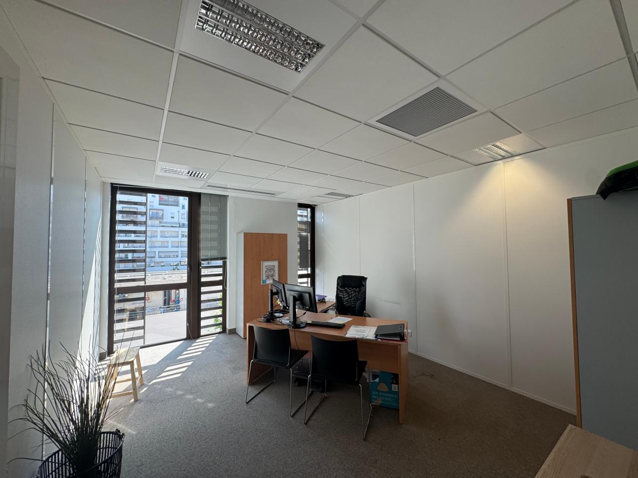 Location bureau Marseille Bouches-du-Rhône OLBUR2533263 4