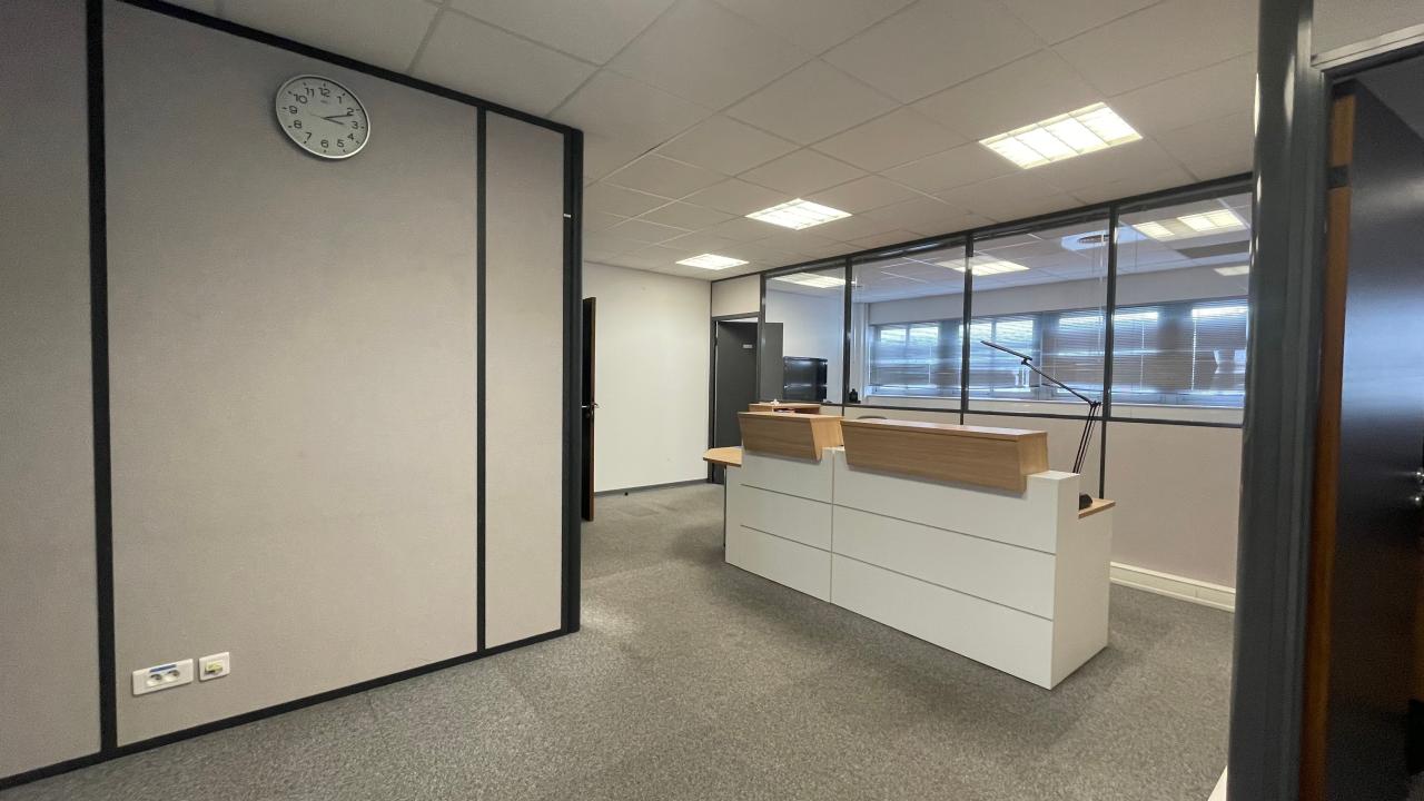 Location bureau Rousset Bouches-du-Rhône OLBUR2313381 1