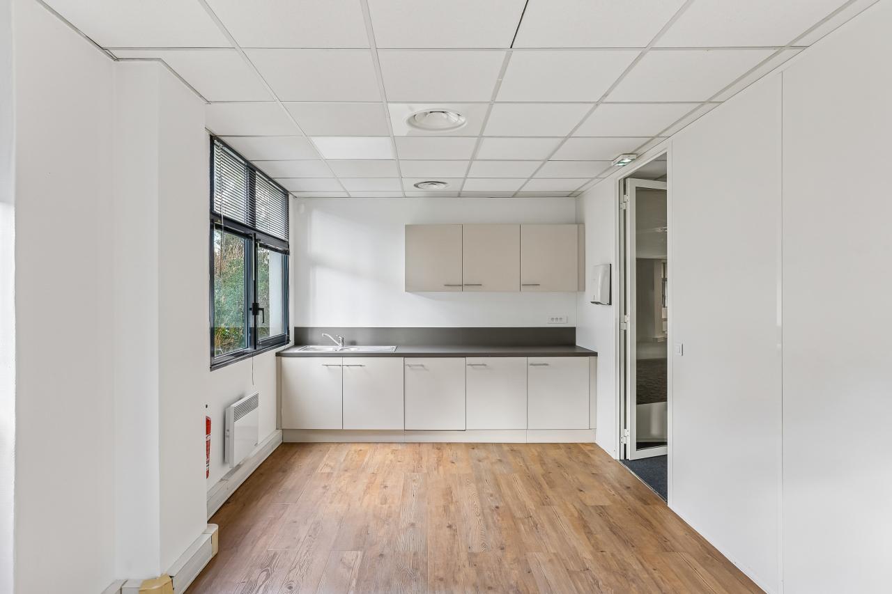 Location bureau Aix-en-Provence Bouches-du-Rhône OLBUR2115127 10