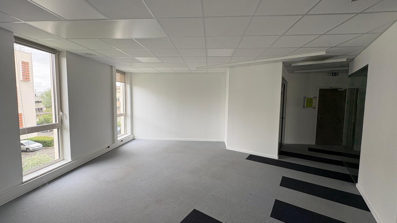 Location bureau Tours Indre-et-Loire OLBUR2427808 7
