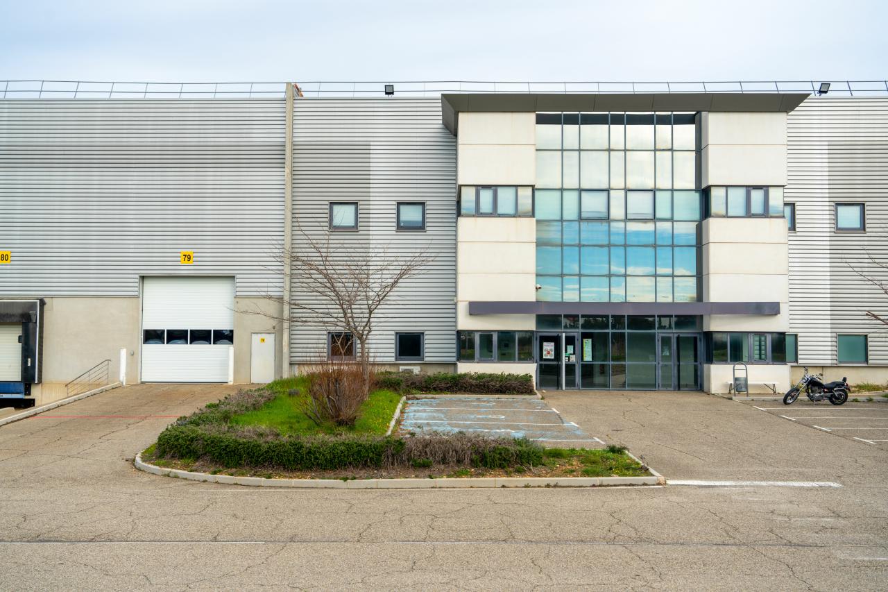 Location entrepôt classe a Saint-Martin-de-Crau Bouches-du-Rhône OLLOG2115434 9