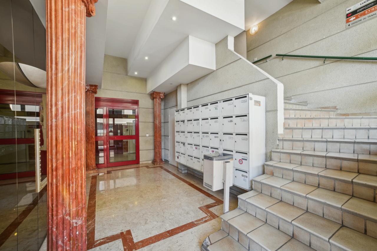 Vente bureau Saint-Laurent-du-Var Alpes-Maritimes OVBUR2530202 3