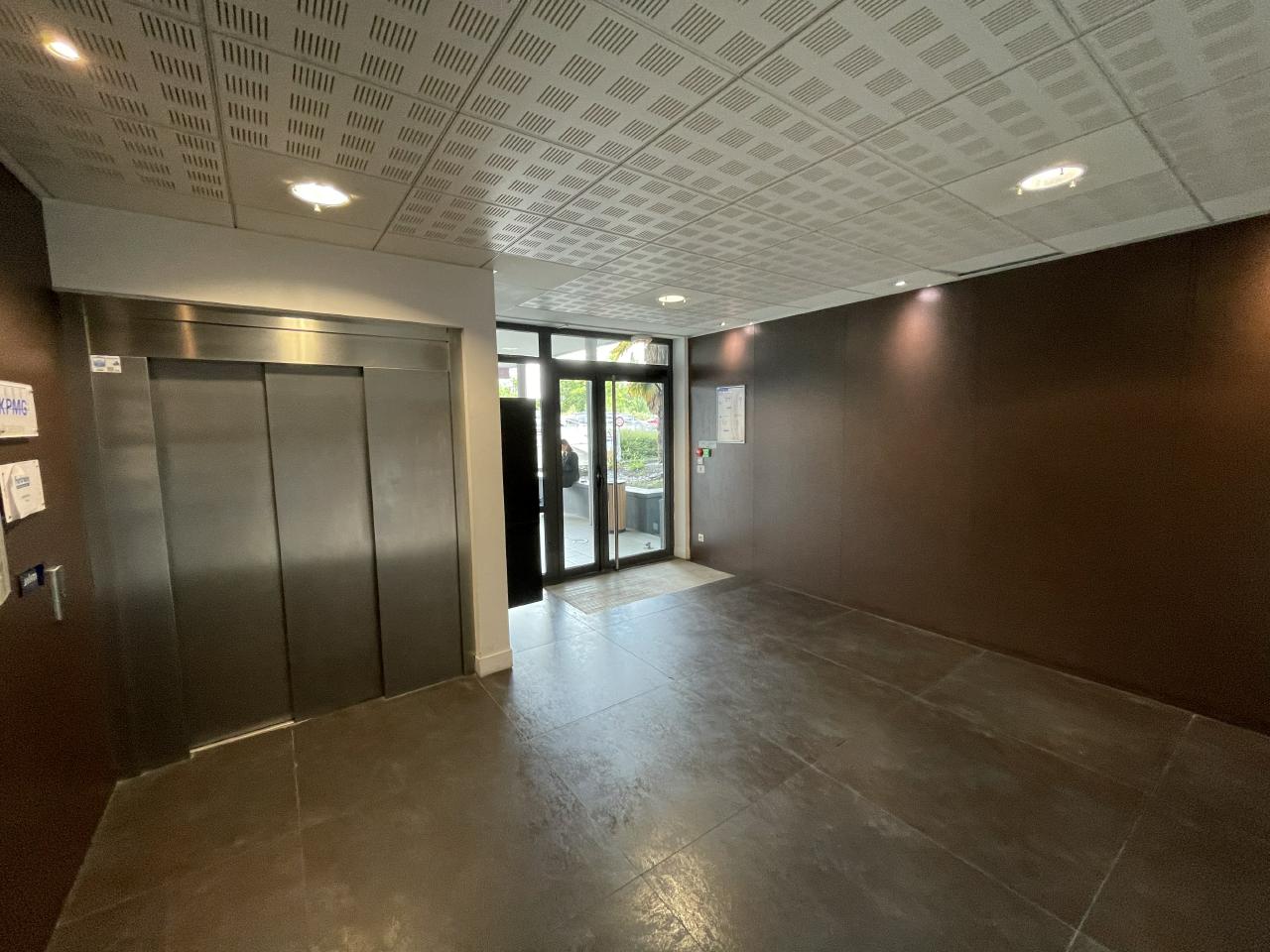 Location bureau Tours Indre-et-Loire OLBUR2423590 10