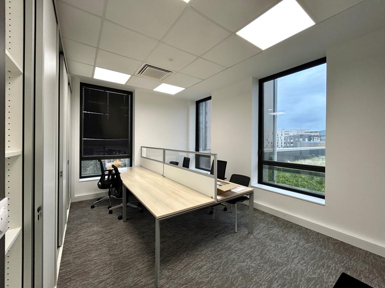 Location bureau Saint-Jacques-de-la-Lande Ille-et-Vilaine OLBUR2536549 3