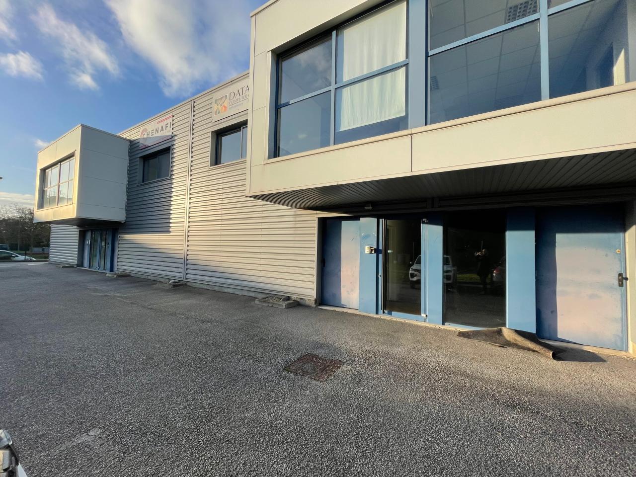 Vente local d'activité Aubergenville Yvelines OVACT2537068 1