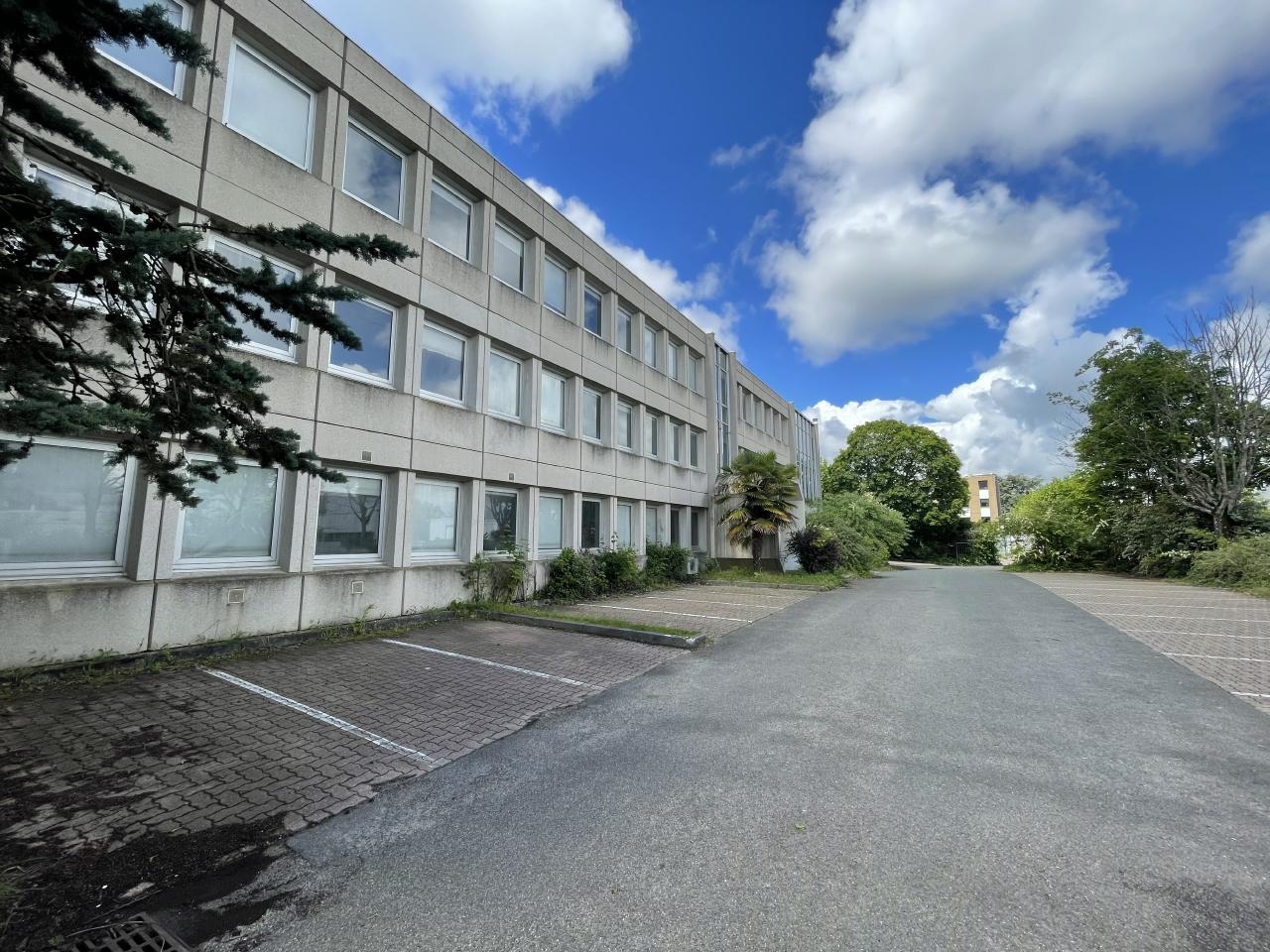 Vente local d'activité Montigny-le-Bretonneux Yvelines OVACT2423127 4