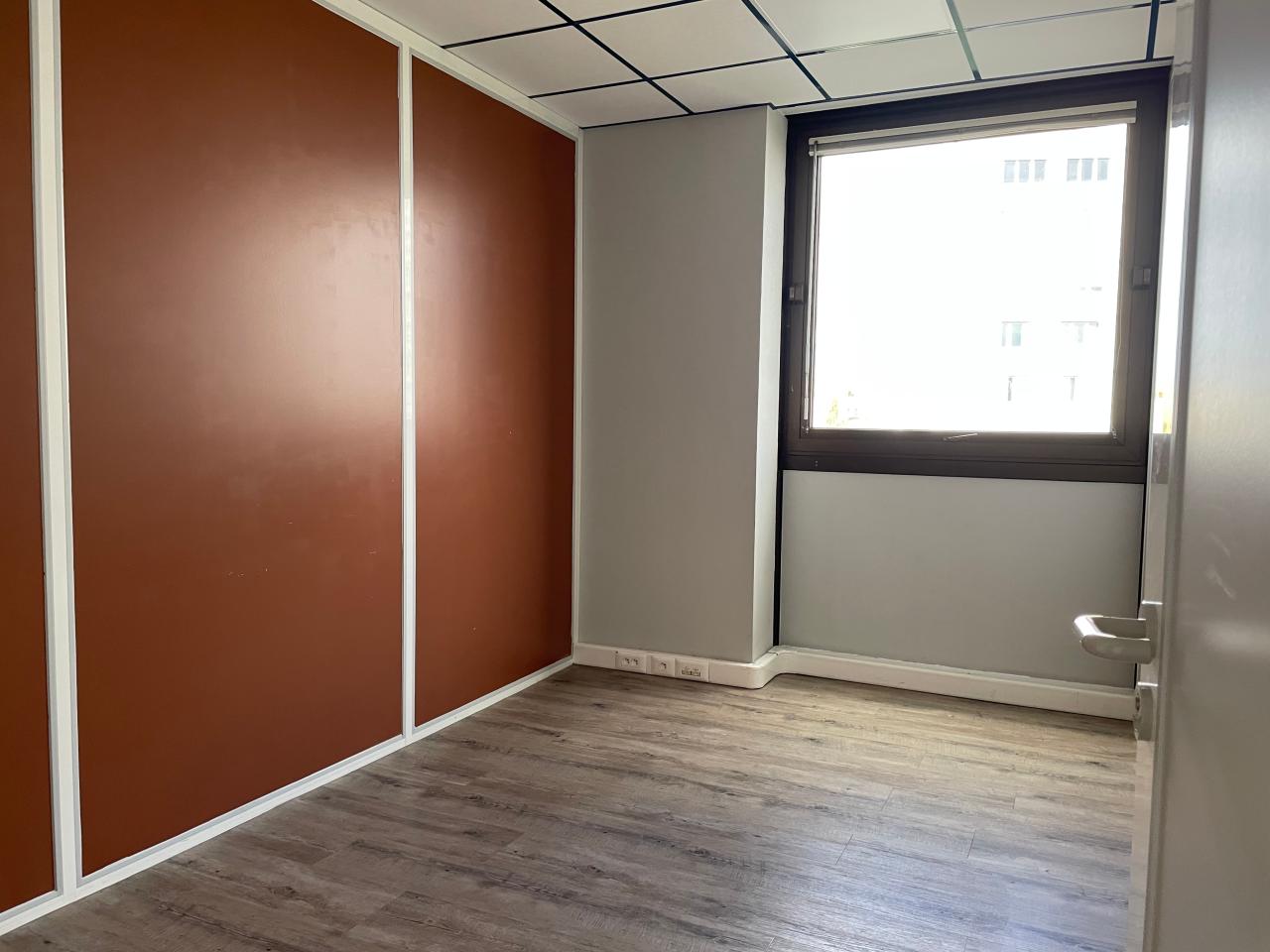 Location bureau Orléans Loiret OLBUR2425659 8