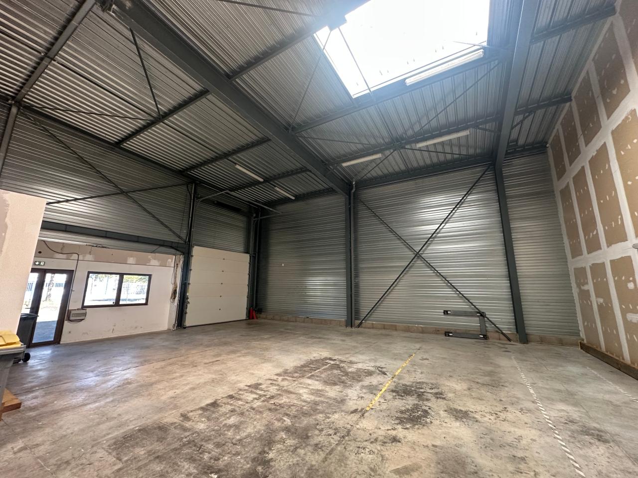 Location local d'activité Montlouis-sur-Loire Indre-et-Loire OLACT2644376 1