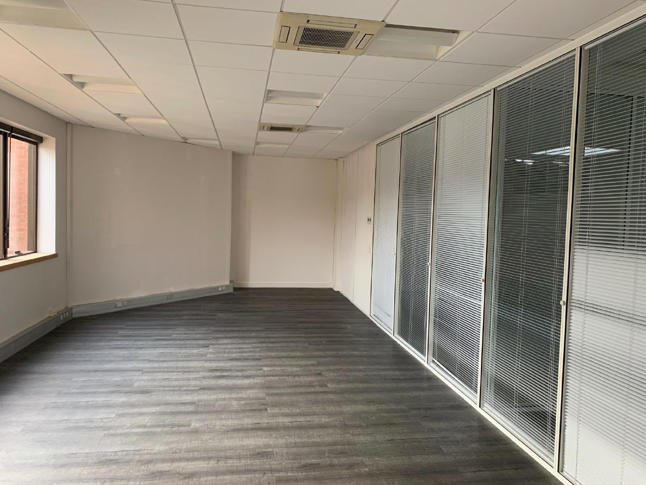 Location bureau Jouy-en-Josas Yvelines OLBUR2203556 2