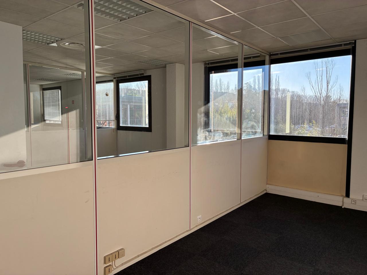 Location bureau Meyreuil Bouches-du-Rhône OLBUR2528805 2