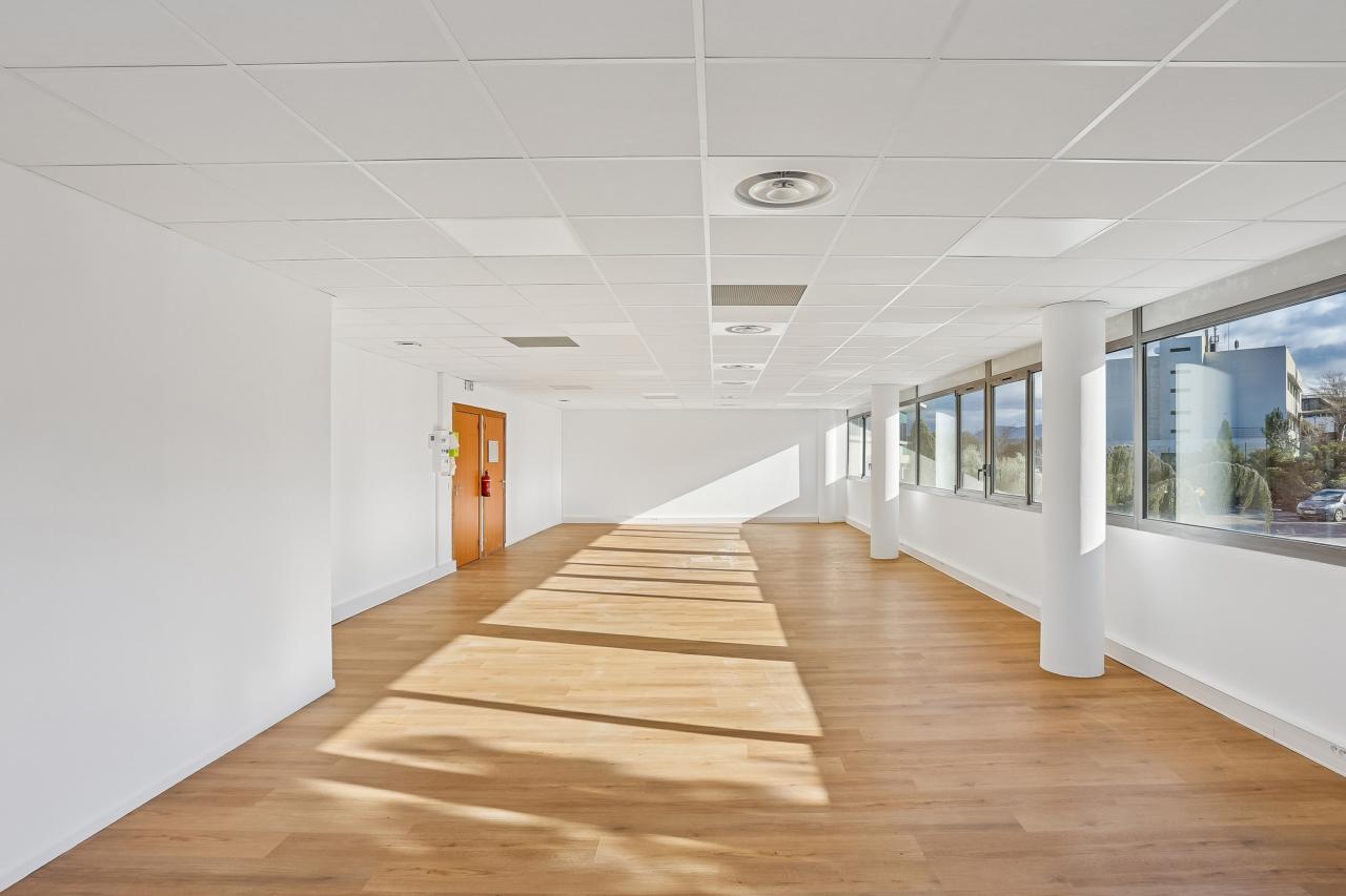 Location bureau Aix-en-Provence Bouches-du-Rhône OLBUR2117207 1