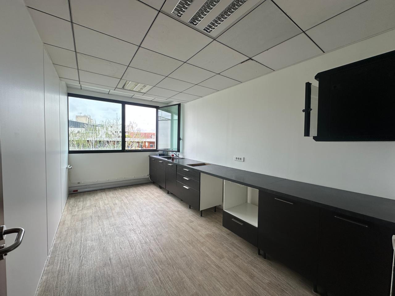 Vente bureau Chelles Seine-et-Marne OVBUR2206577 5