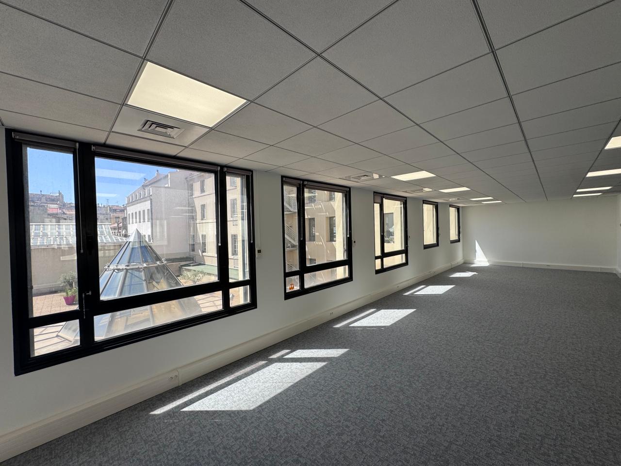 Location bureau Marseille Bouches-du-Rhône OLBUR2316991 3