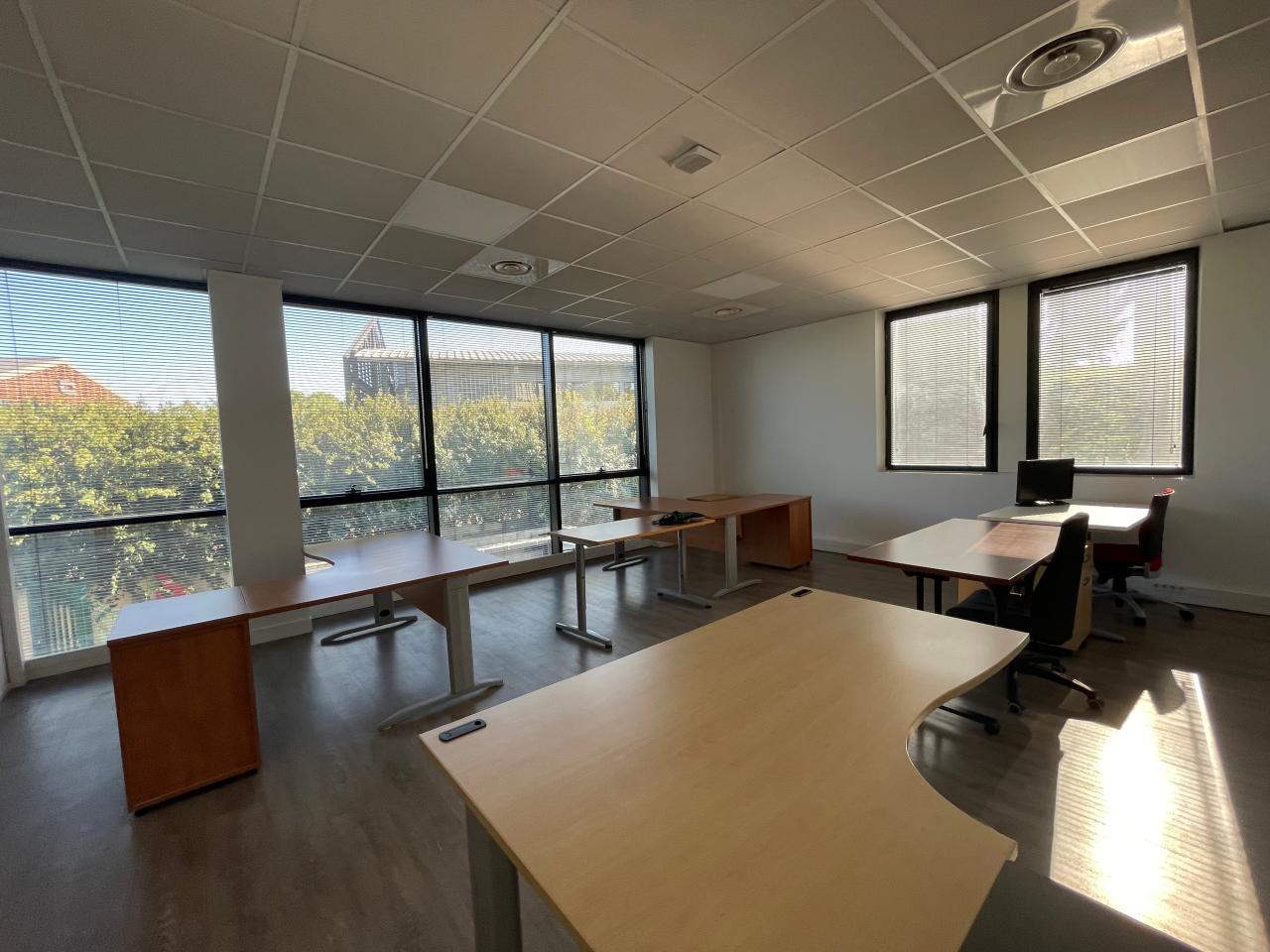 Location bureau Aix-en-Provence Bouches-du-Rhône OLBUR2314356 8