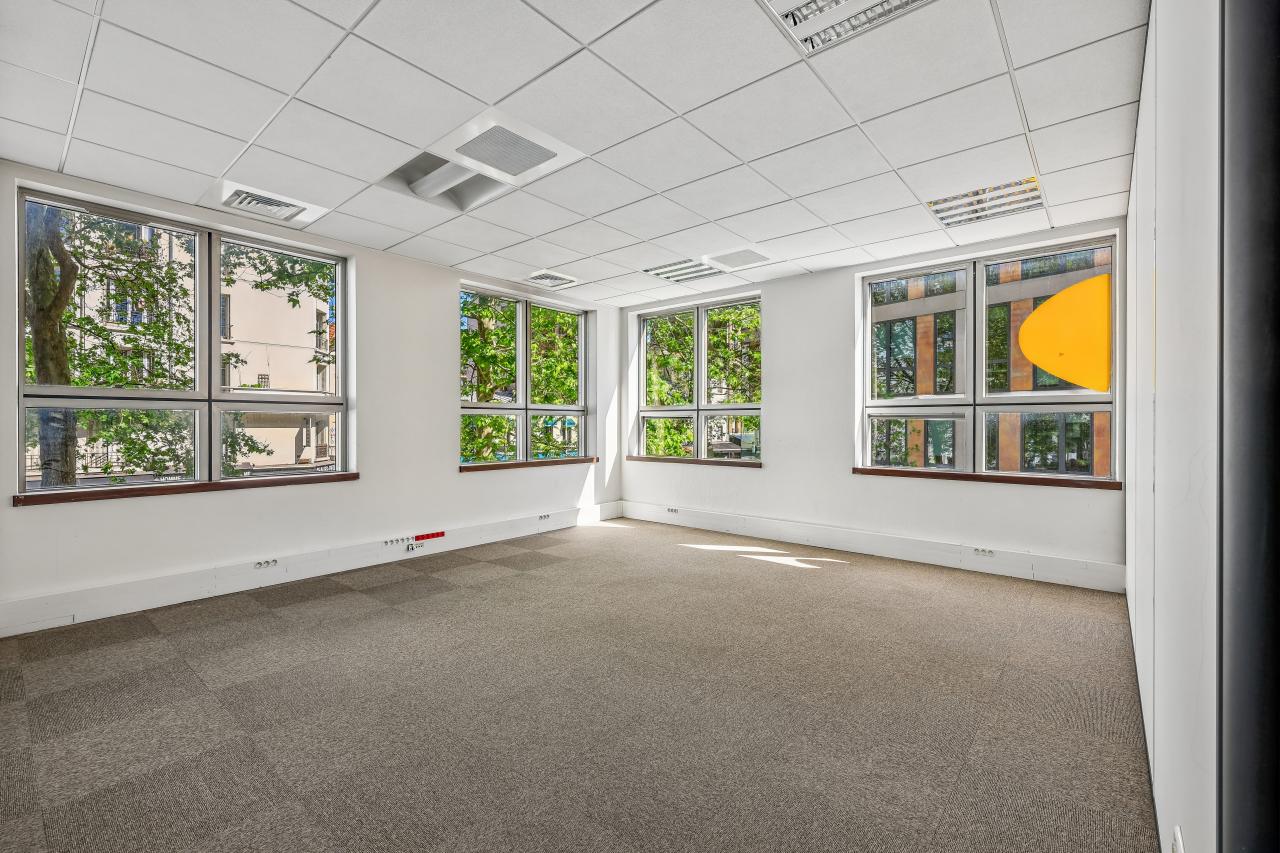Vente bureau Montreuil Seine-Saint-Denis OVBUR2426328 4