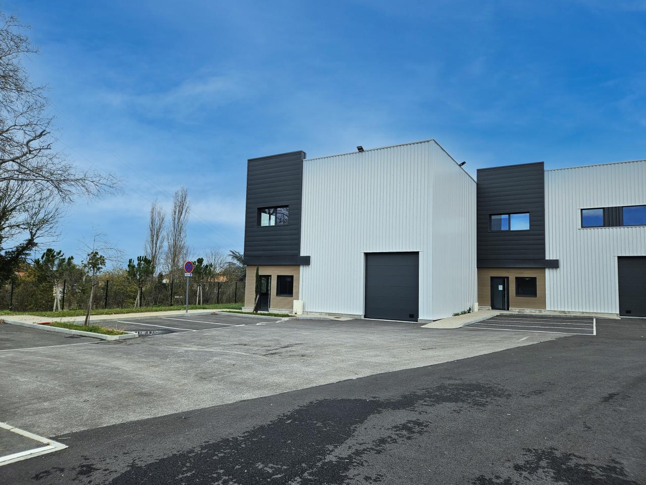 Vente local d'activité Tour-de-Salvagny Rhône OVACT2536827 1