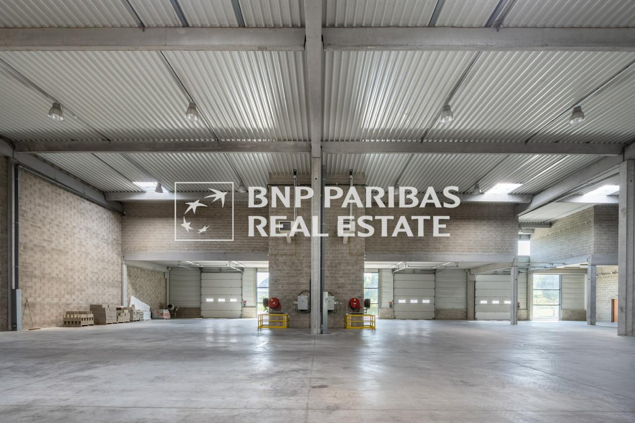 Location local d'activité Élancourt Yvelines OLACT2318123 4