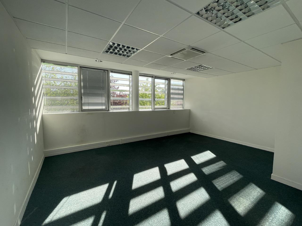 Location bureau Cesson-Sévigné Ille-et-Vilaine OLBUR2204112 12