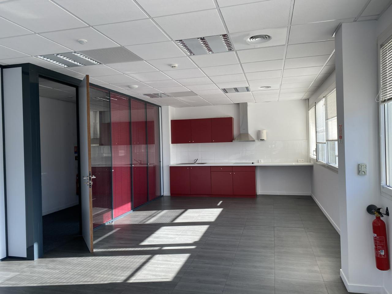 Location bureau Marignane Bouches-du-Rhône OLBUR2117538 9