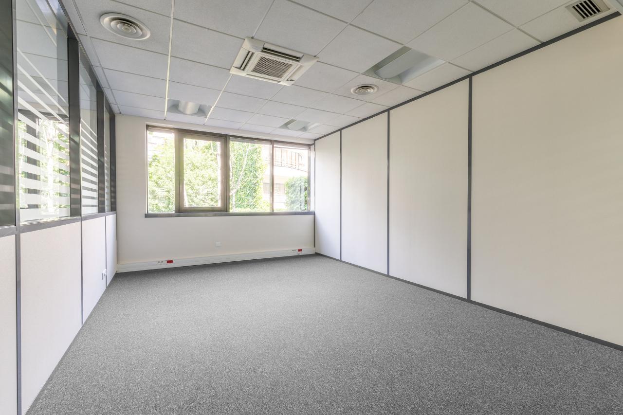 Location bureau Issy-les-Moulineaux Hauts-de-Seine OLBUR2104612 1