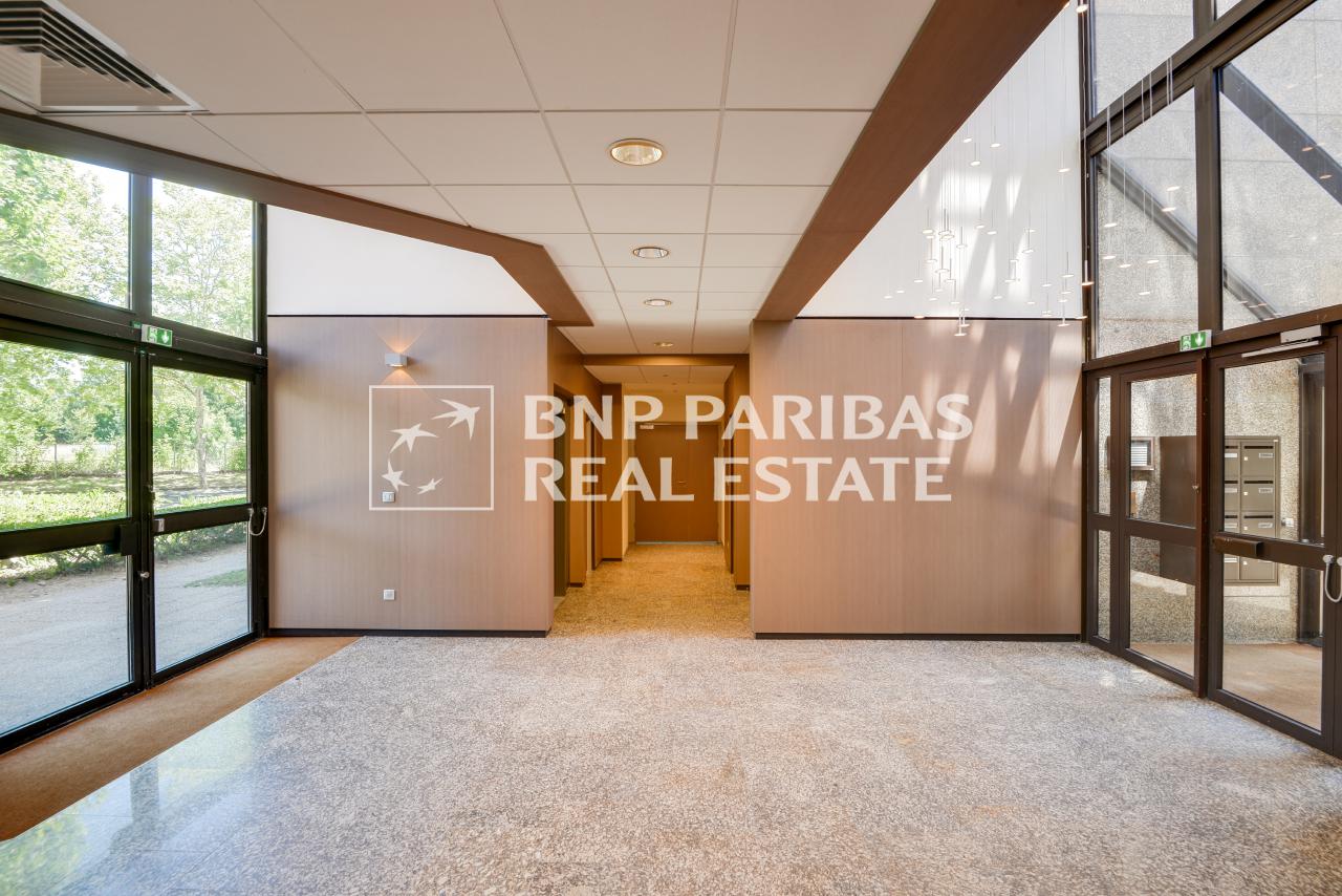 Location bureau Montigny-le-Bretonneux Yvelines OLBUR2103896 2