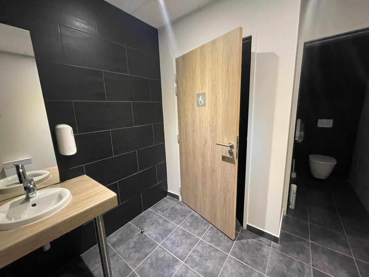 Location bureau Saint-Jacques-de-la-Lande Ille-et-Vilaine OLBUR2537482 11