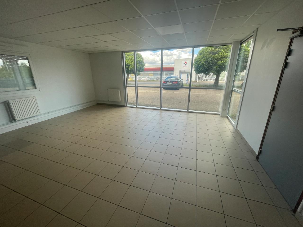 Vente bureau Jouy-aux-Arches Moselle OVBUR2531886 8