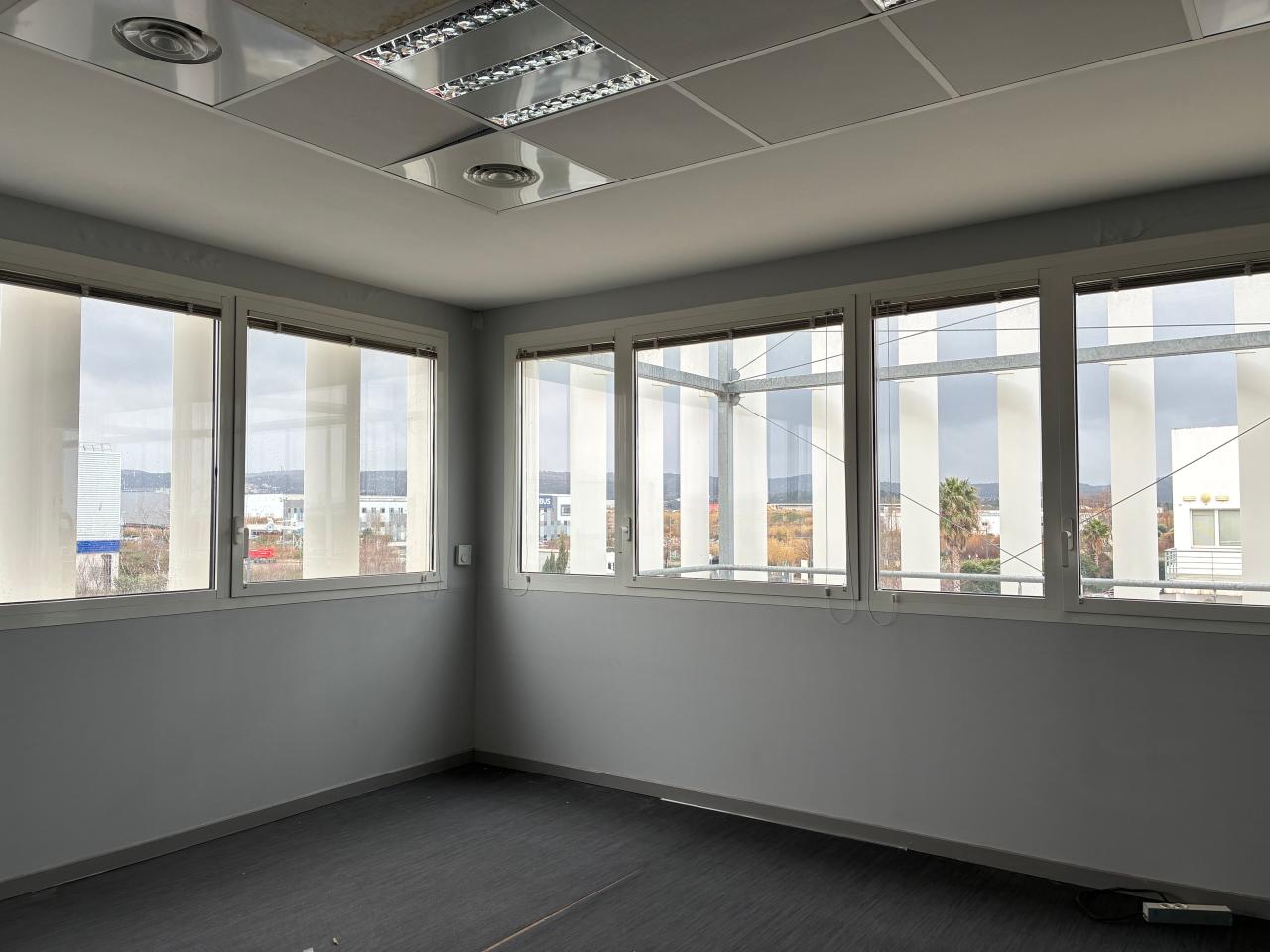 Location bureau Marignane Bouches-du-Rhône OLBUR2117538 15