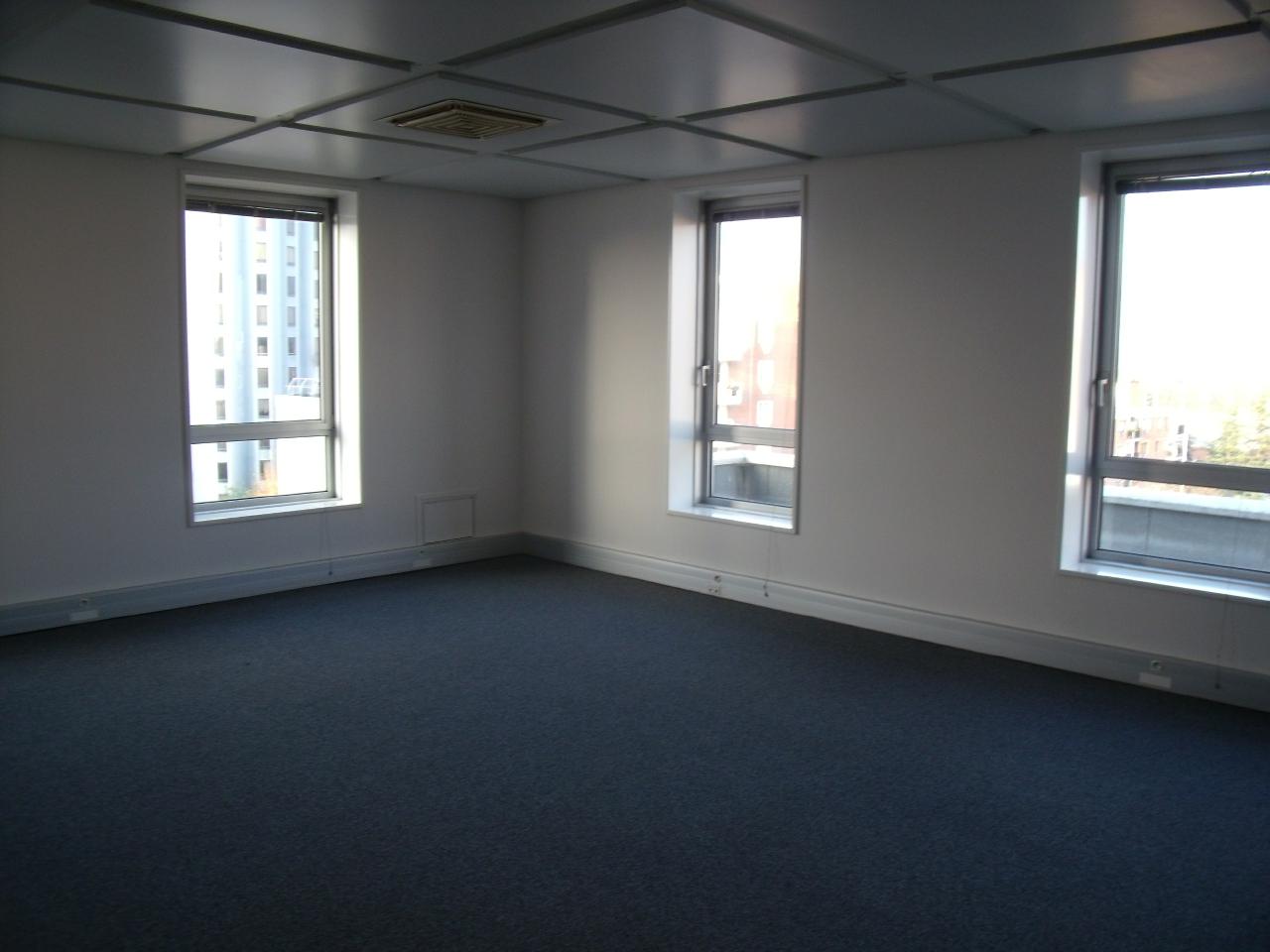 Location bureau Cergy Val-d'Oise OLBUR2203526 12