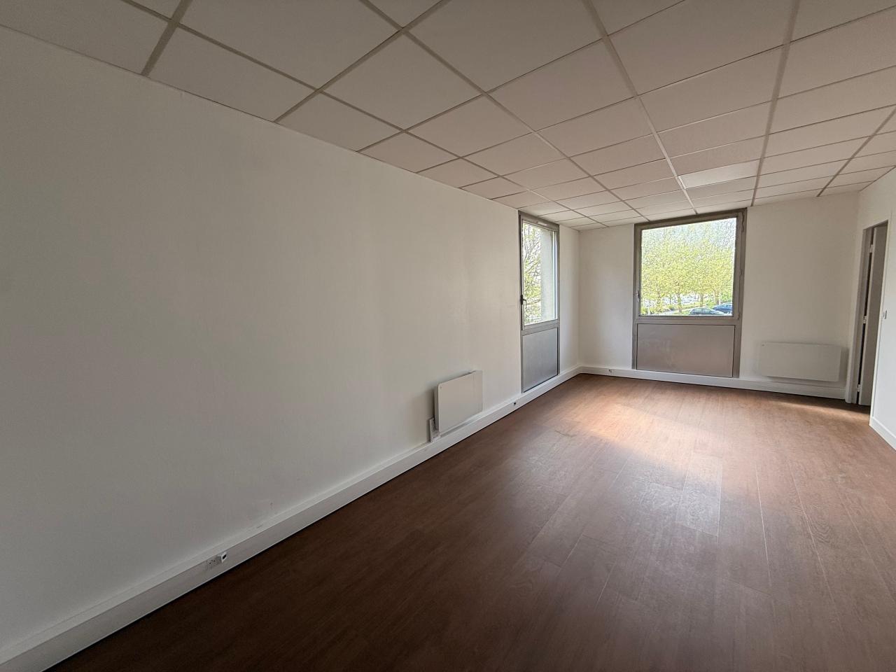 Vente bureau Sucy-en-Brie Val-de-Marne OVBUR2641074 1