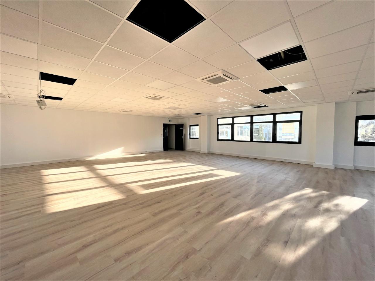 Location bureau Aix-en-Provence Bouches-du-Rhône OLBUR2115080 1