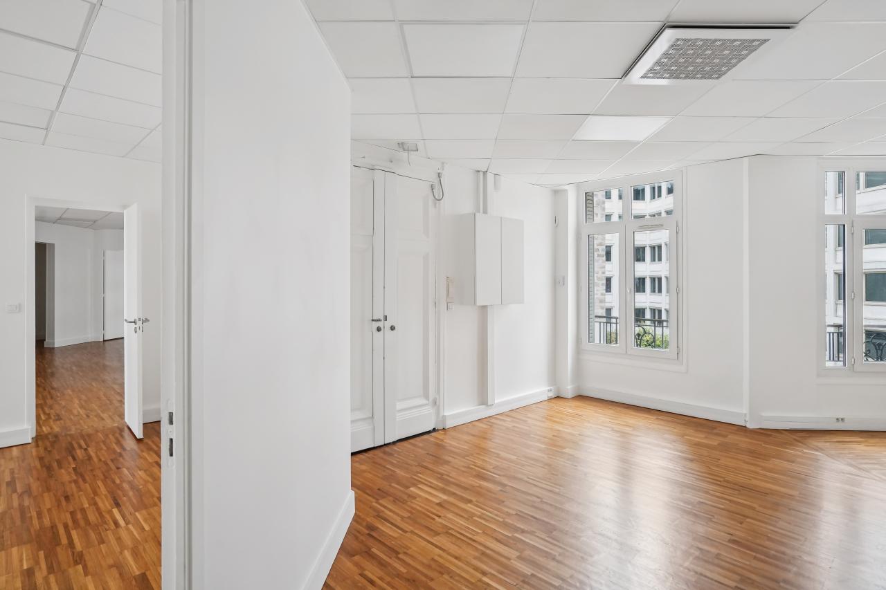 Location bureau Paris OLBUR2427120 1