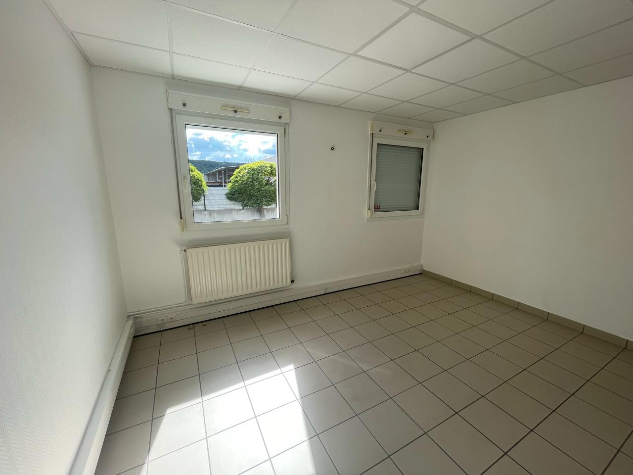 Vente bureau Jouy-aux-Arches Moselle OVBUR2531886 4