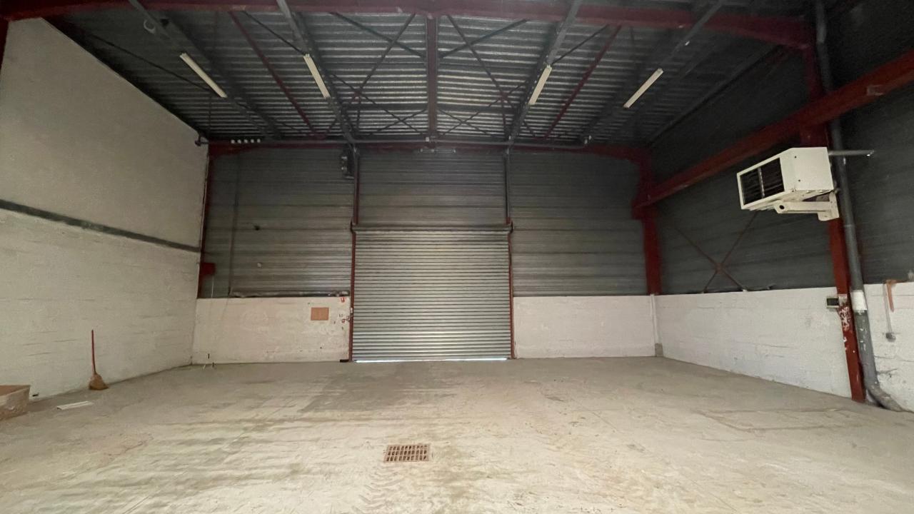 Vente local d'activité Coignières Yvelines OVACT2315861 6