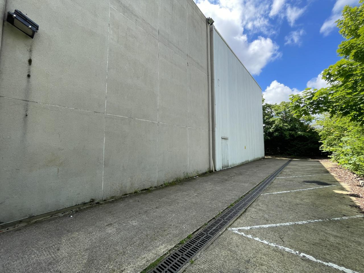 Vente local d'activité Montigny-le-Bretonneux Yvelines OVACT2423127 2