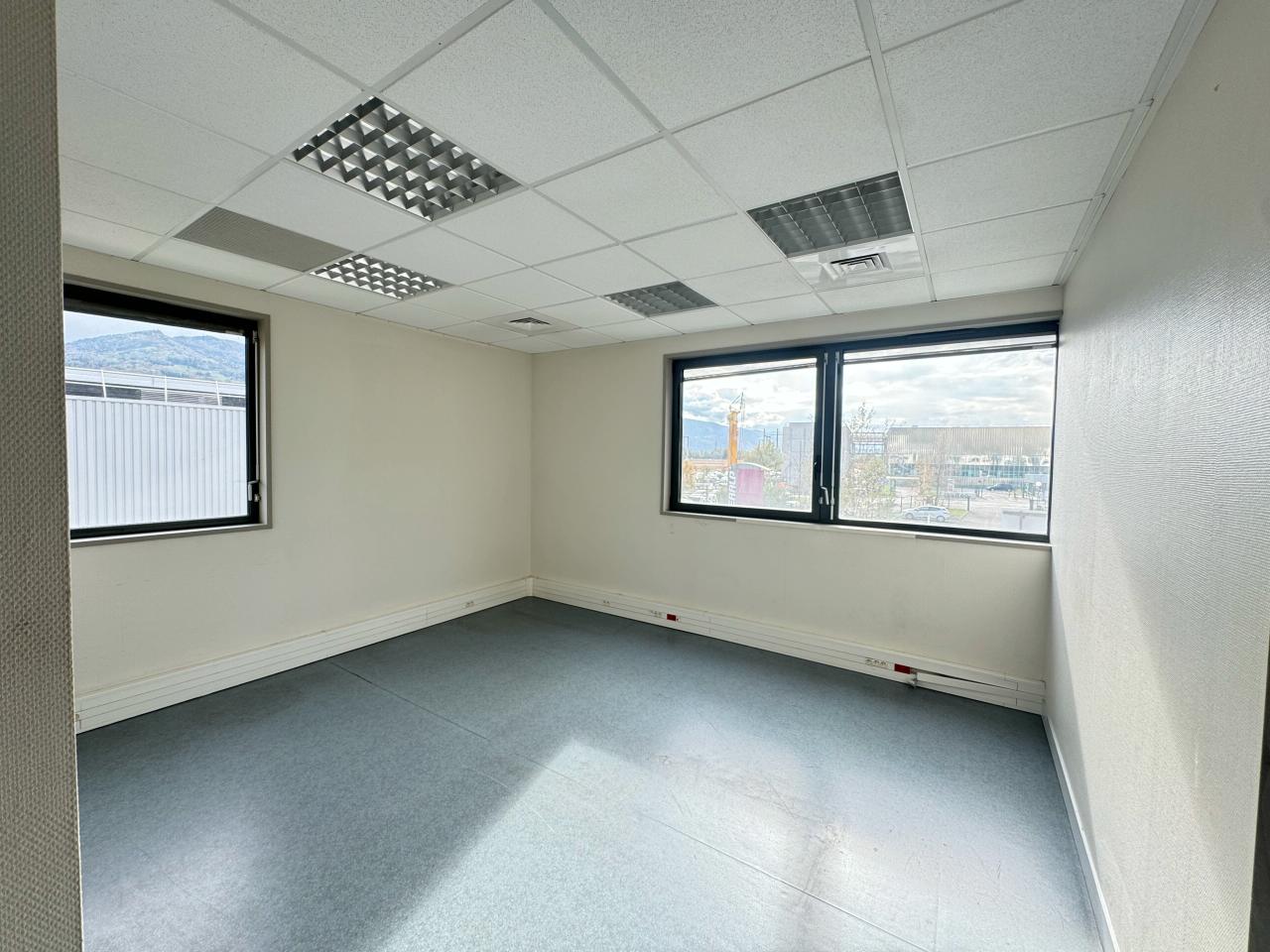 Location bureau Bernin Isère OLBUR2201596 7