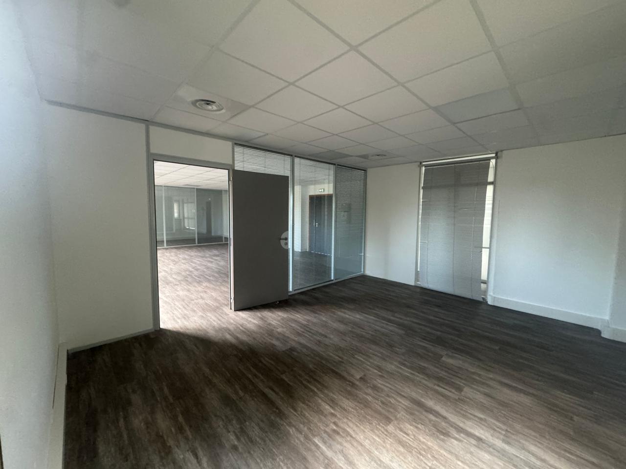 Location bureau Aix-en-Provence Bouches-du-Rhône OLBUR2115091 3