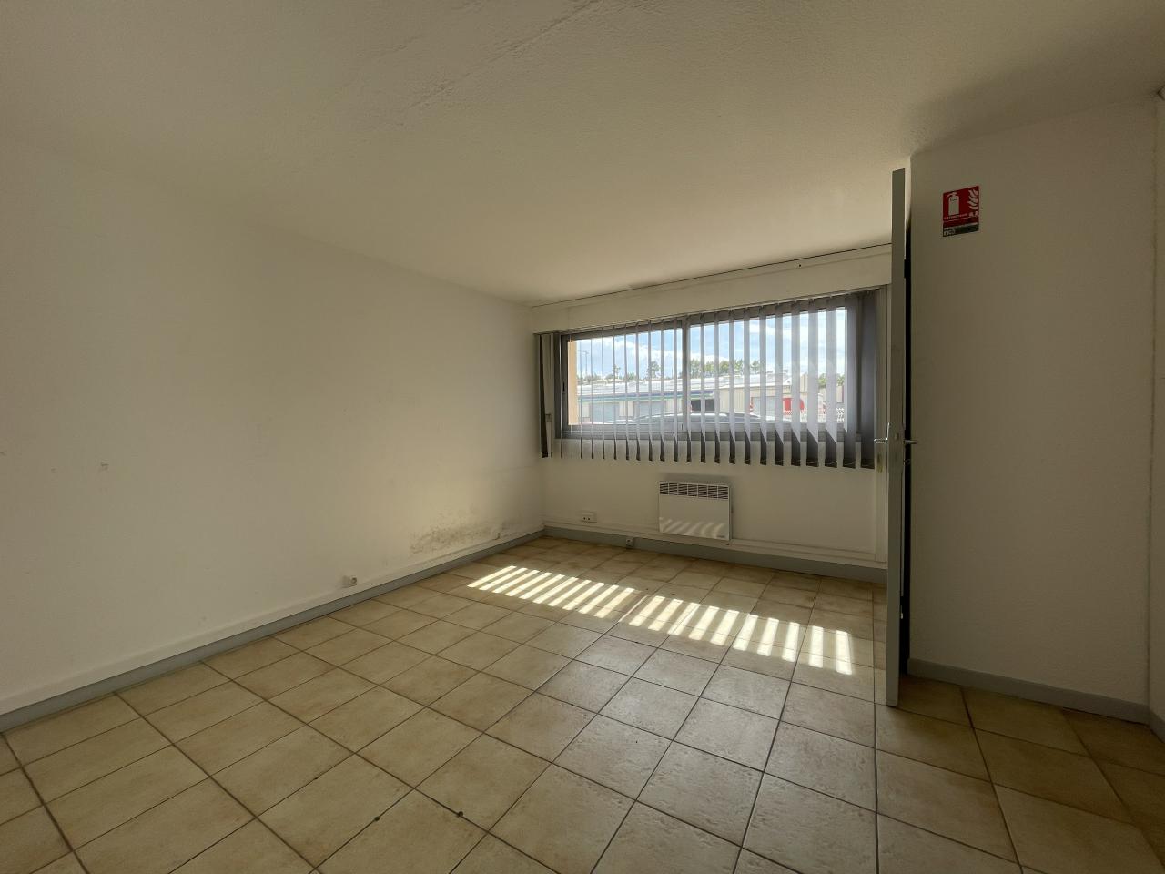 Location local d'activité Flassans-sur-Issole Var OLACT2315412 6