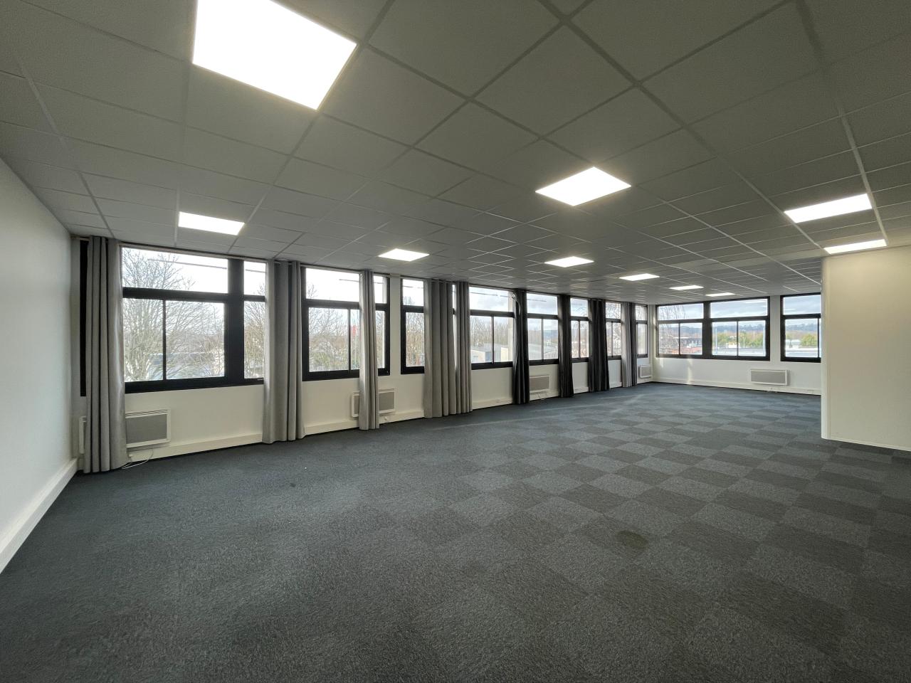 Location bureau Le Petit-Quevilly Seine-Maritime OLBUR2538042 1